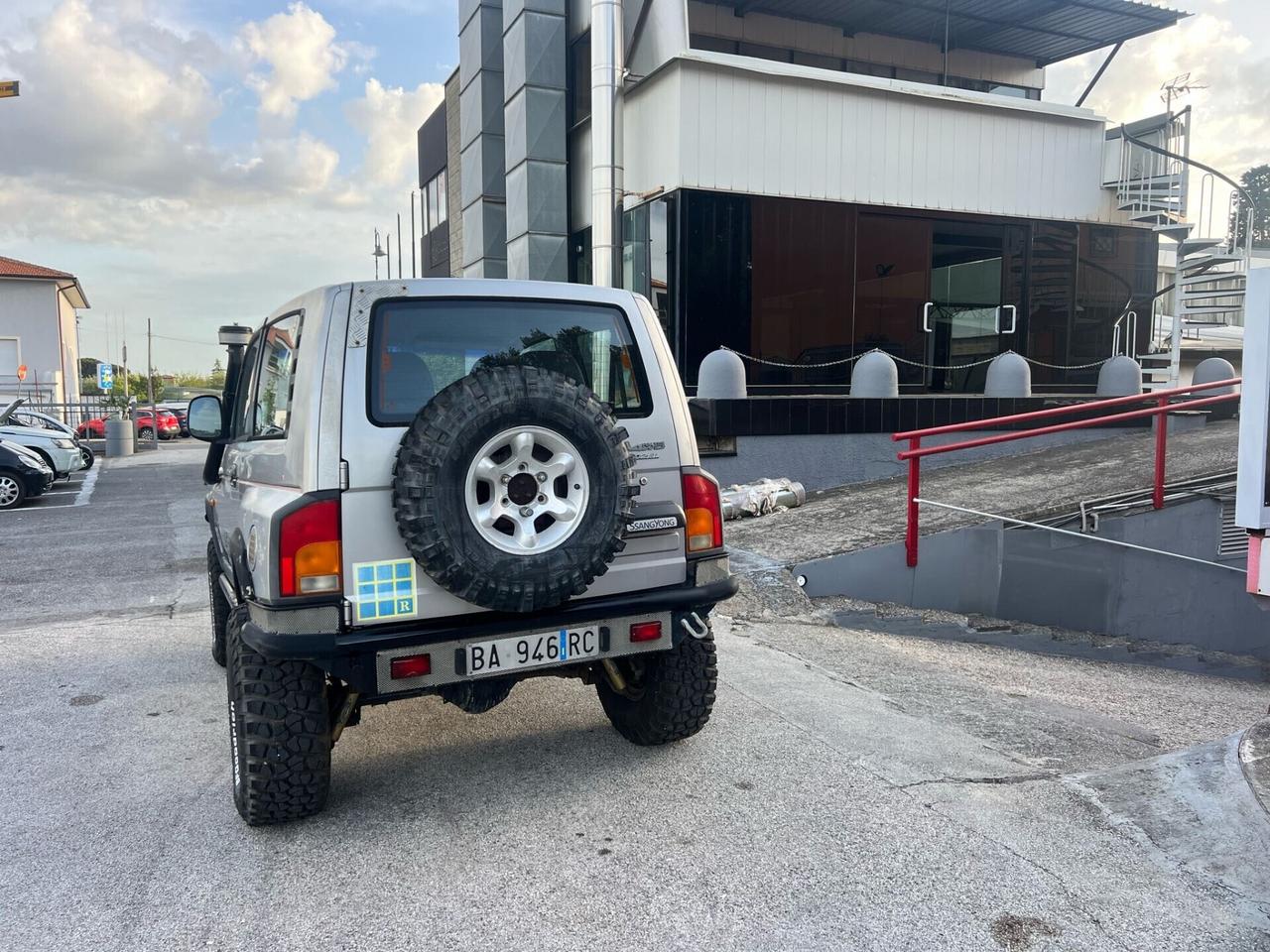Ssangyong Korando 661 2.3 diesel EL