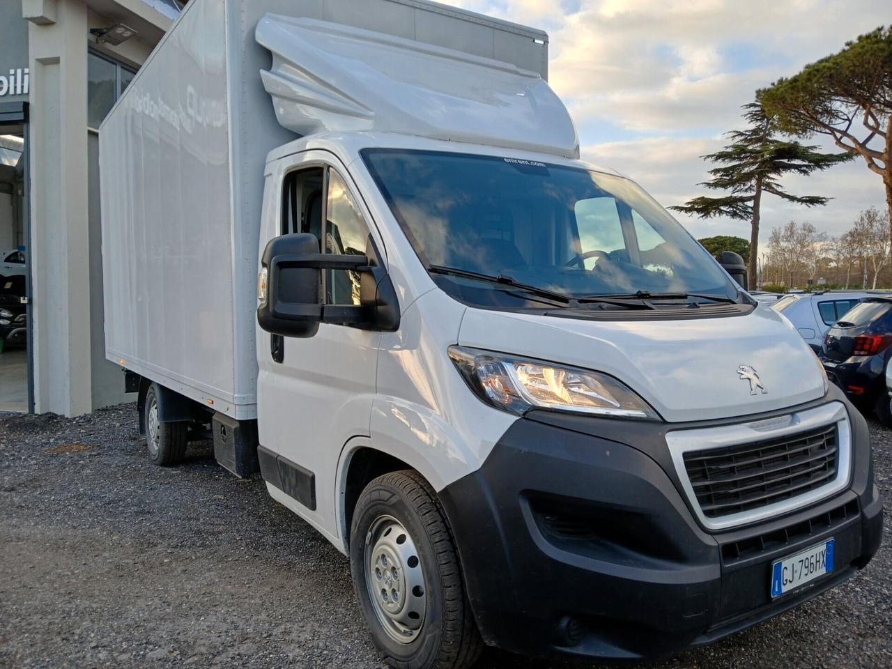 Peugeot Boxer 435 2.2 BlueHDi 140 S&S PLM Cabinato Premium