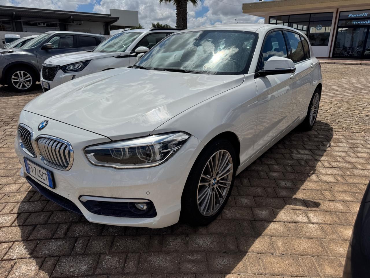Bmw 116 116d 5p. Urban