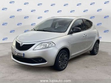 Lancia Ypsilon 1.0 firefly hybrid Gold s&s 70cv