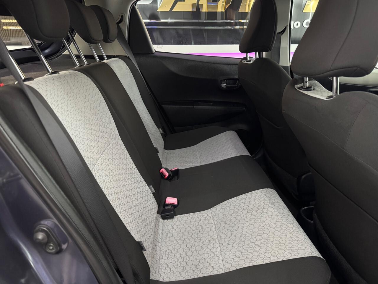Toyota Yaris 1.0 Lounge Full Opt