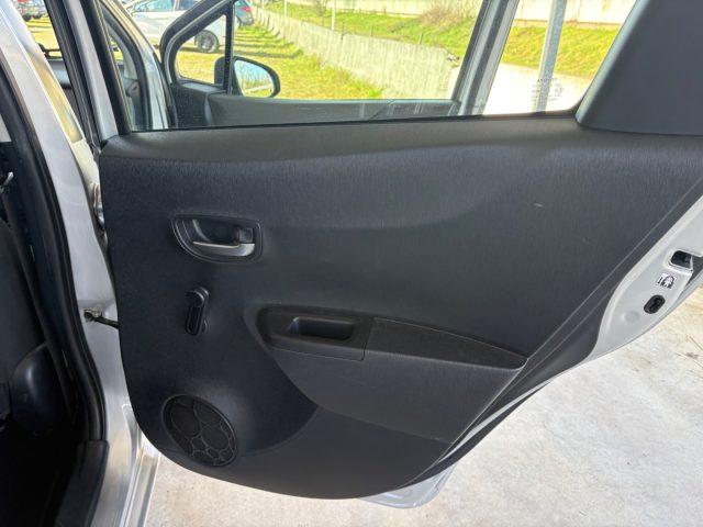 TOYOTA Yaris 1.0 5 porte Lounge OK NEOPATENTATI KM CERTIFIICATI