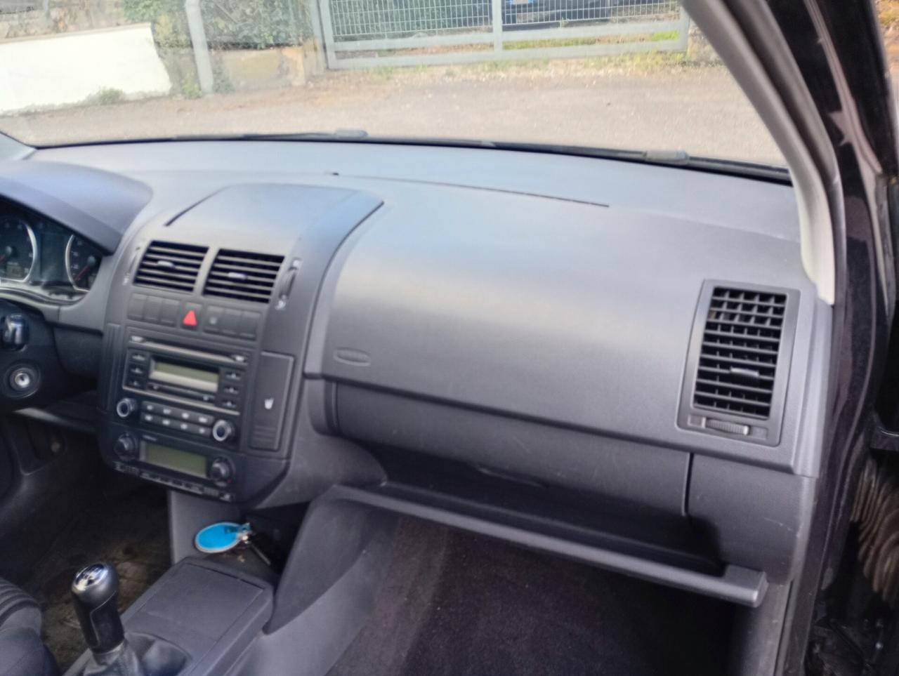 Volkswagen Polo 1.4/80CV 16V 5p. Comfortline