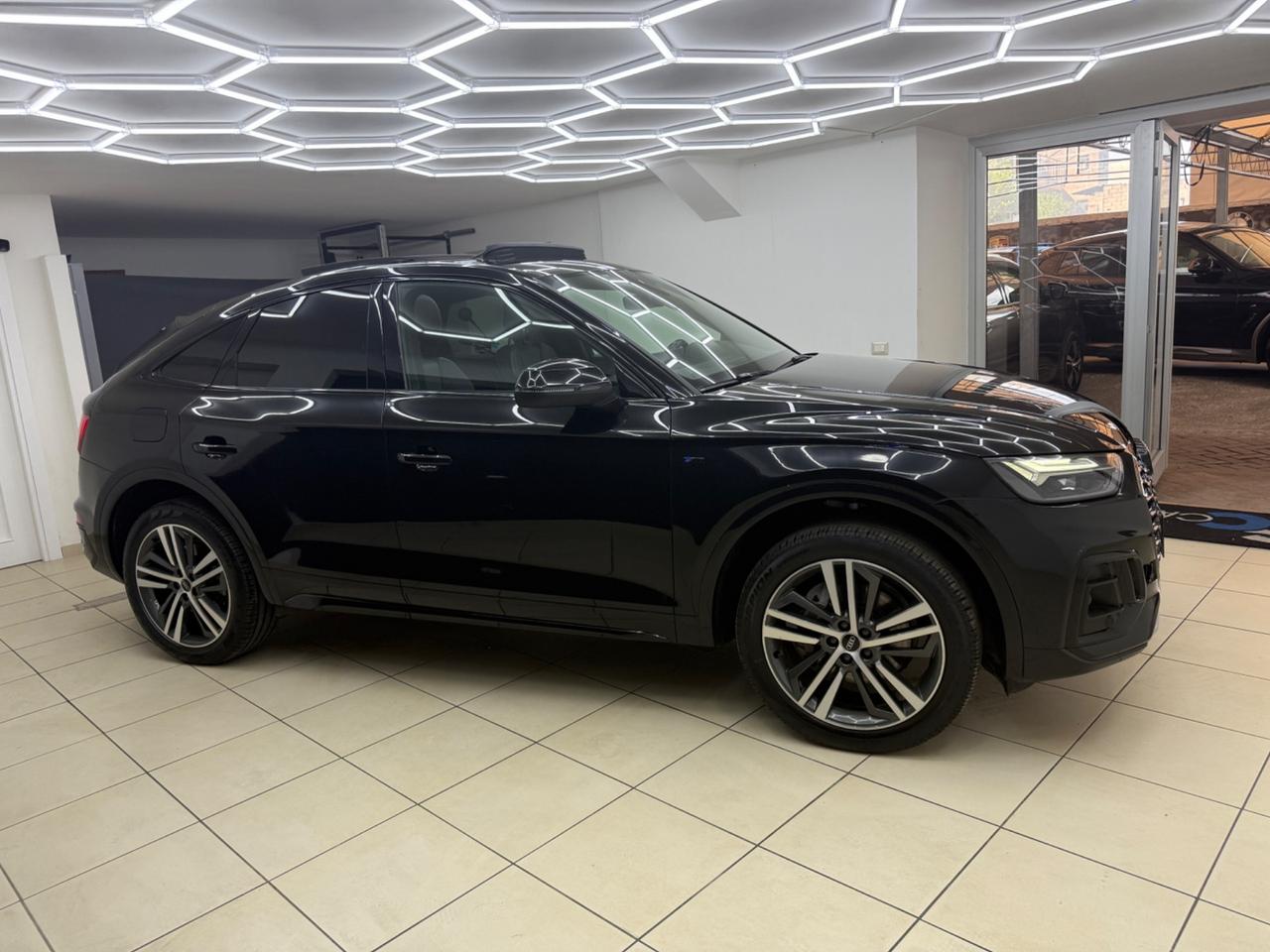 Audi Q5 40 TDI 204 CV S line plus UNICOPRO ITA FULL