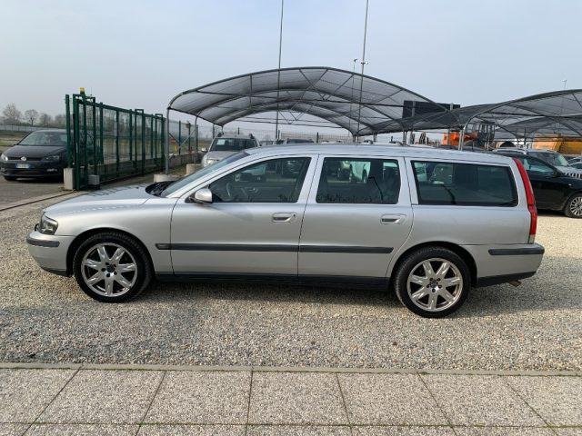VOLVO V70 2.4 D5 20V cat Optima