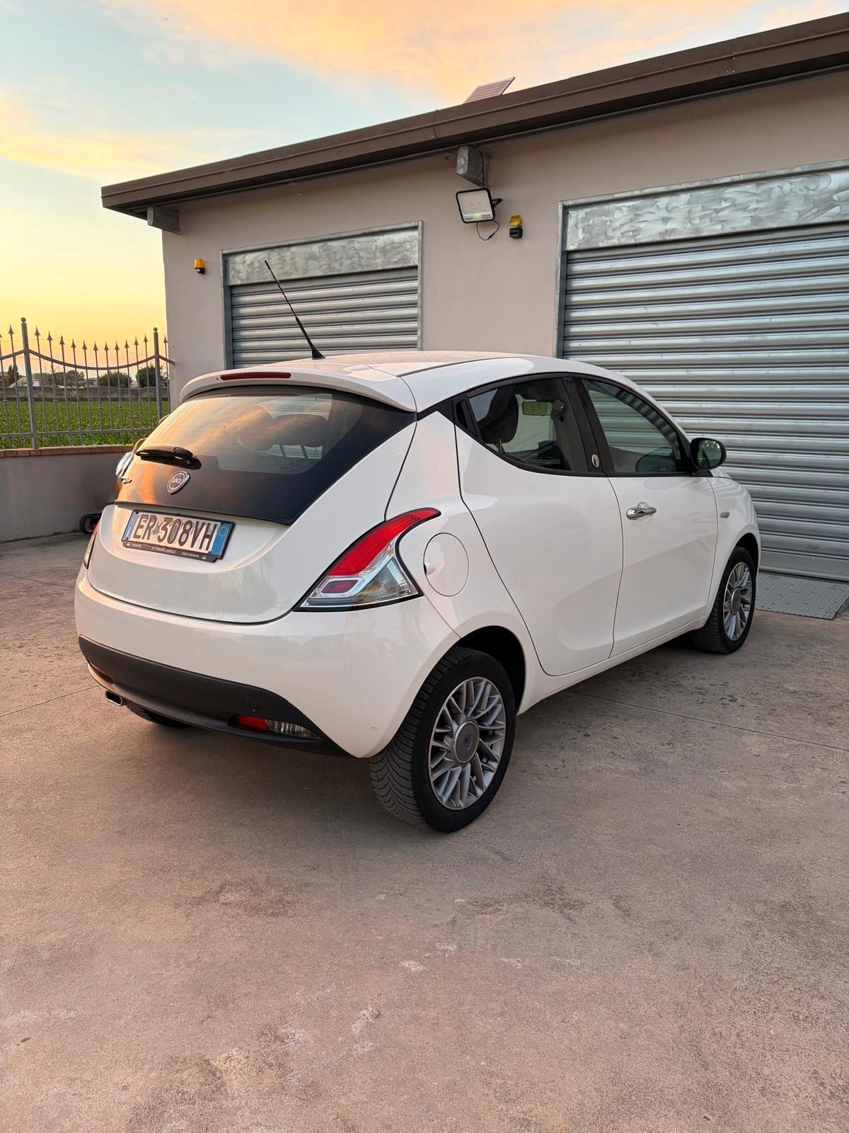 Lancia Ypsilon 1.2 69 CV 5 porte GPL Ecochic