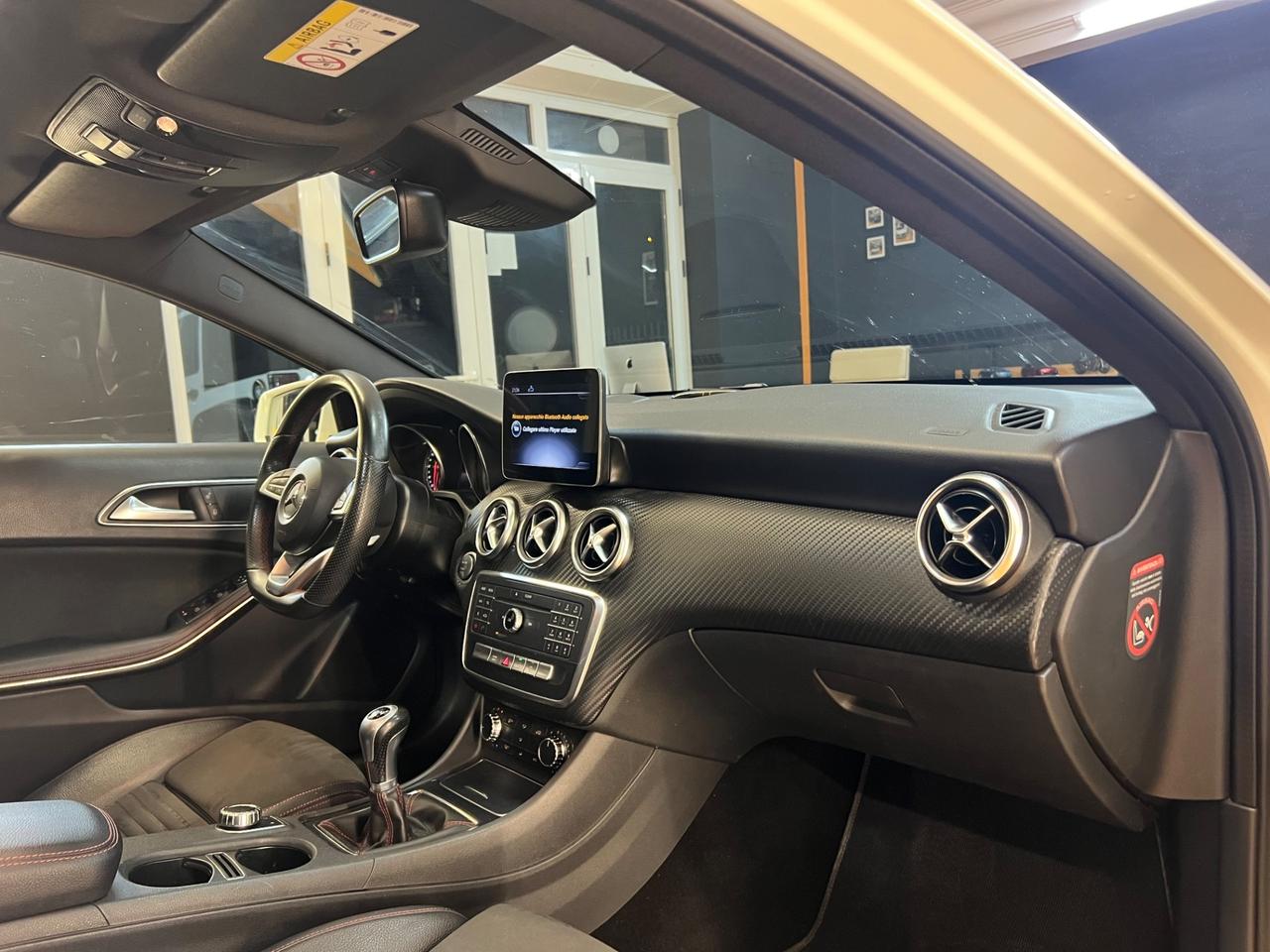Mercedes-benz A 180 d Premium AMG