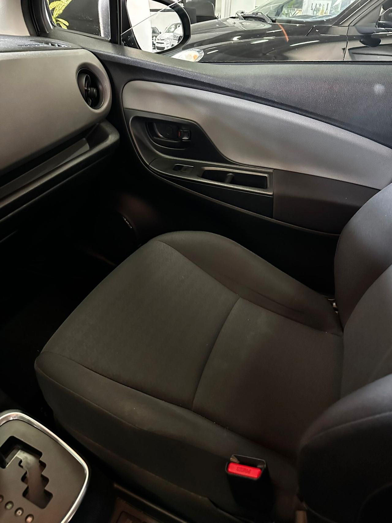 Toyota Yaris 1.5 Hybrid 5 porte Active