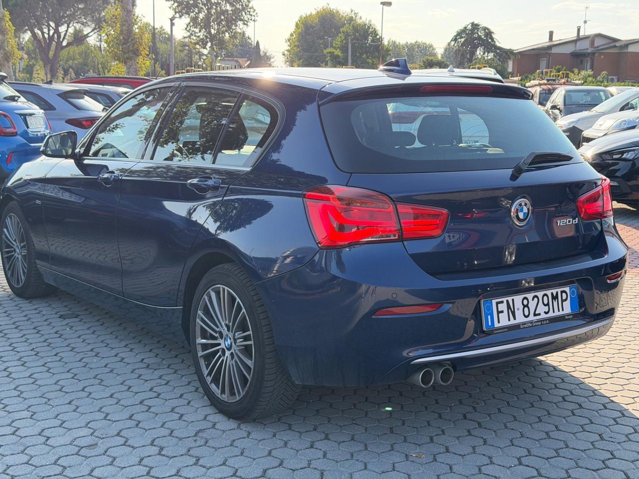 Bmw 120 120d 5p. Urban