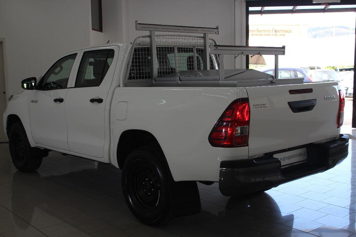 TOYOTA HILUX 2.4 D4D M/T DC 4X4 COMFORT .VC.