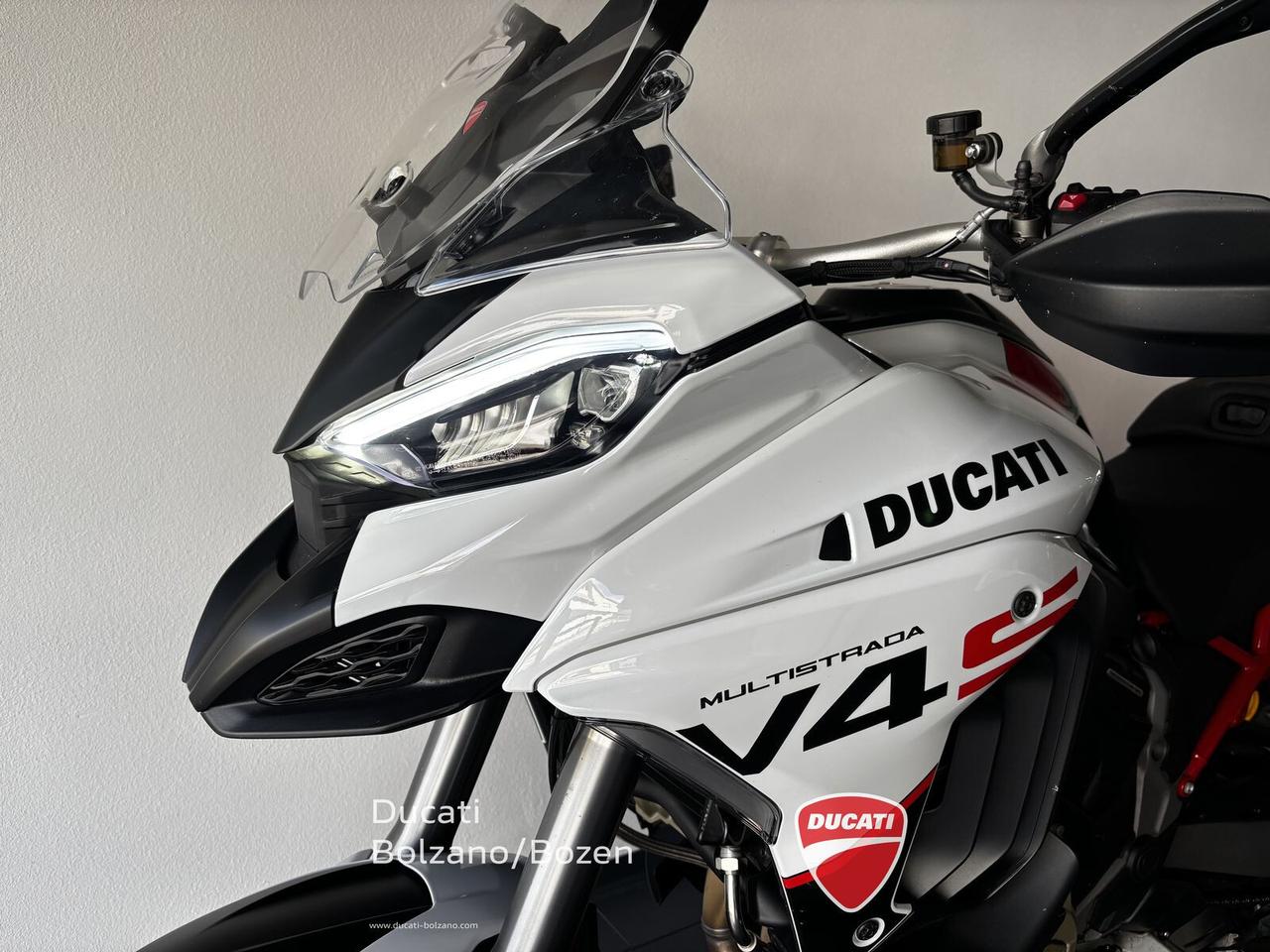 Ducati Multistrada V4s Performance