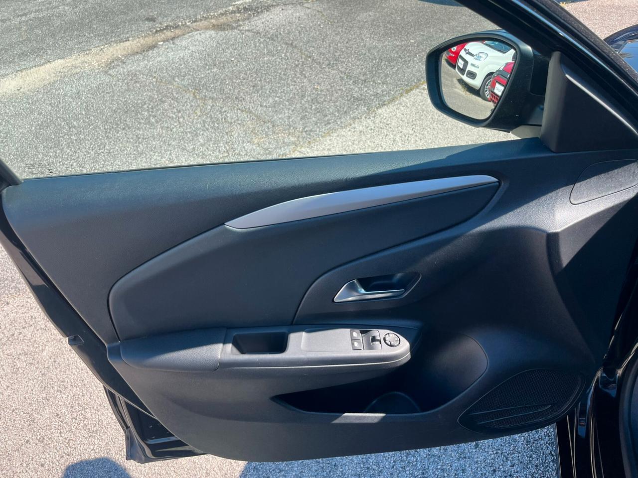 Opel Corsa 1.2 Edition ok neopatentati