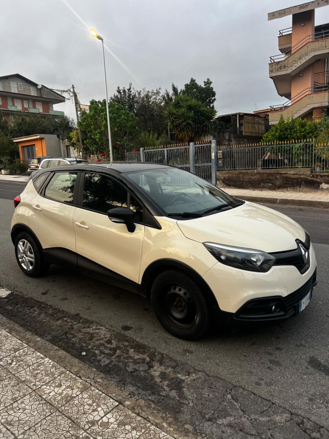 Renault Captur 1.5 dCi 90 CV neopatentati 2015