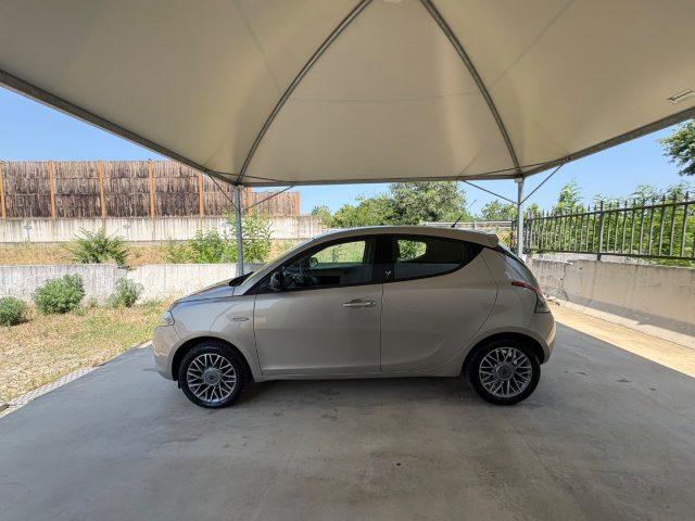 LANCIA Ypsilon 0.9 TwinAir 85 CV 5 porte Gold AUTOMATICA
