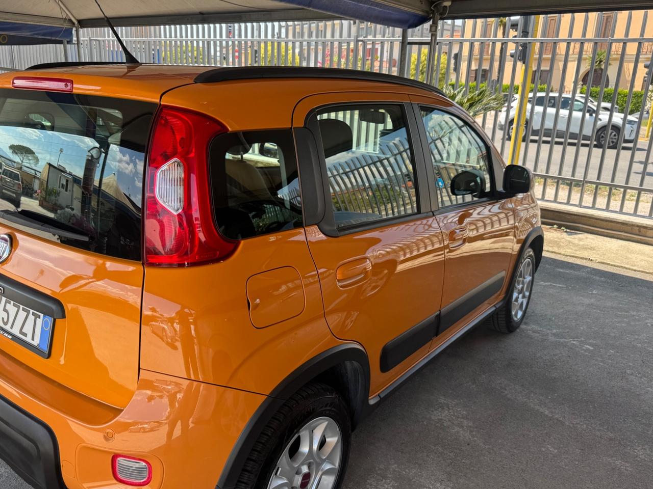 Fiat Panda 0.9 TwinAir Turbo Natural Power Trekking
