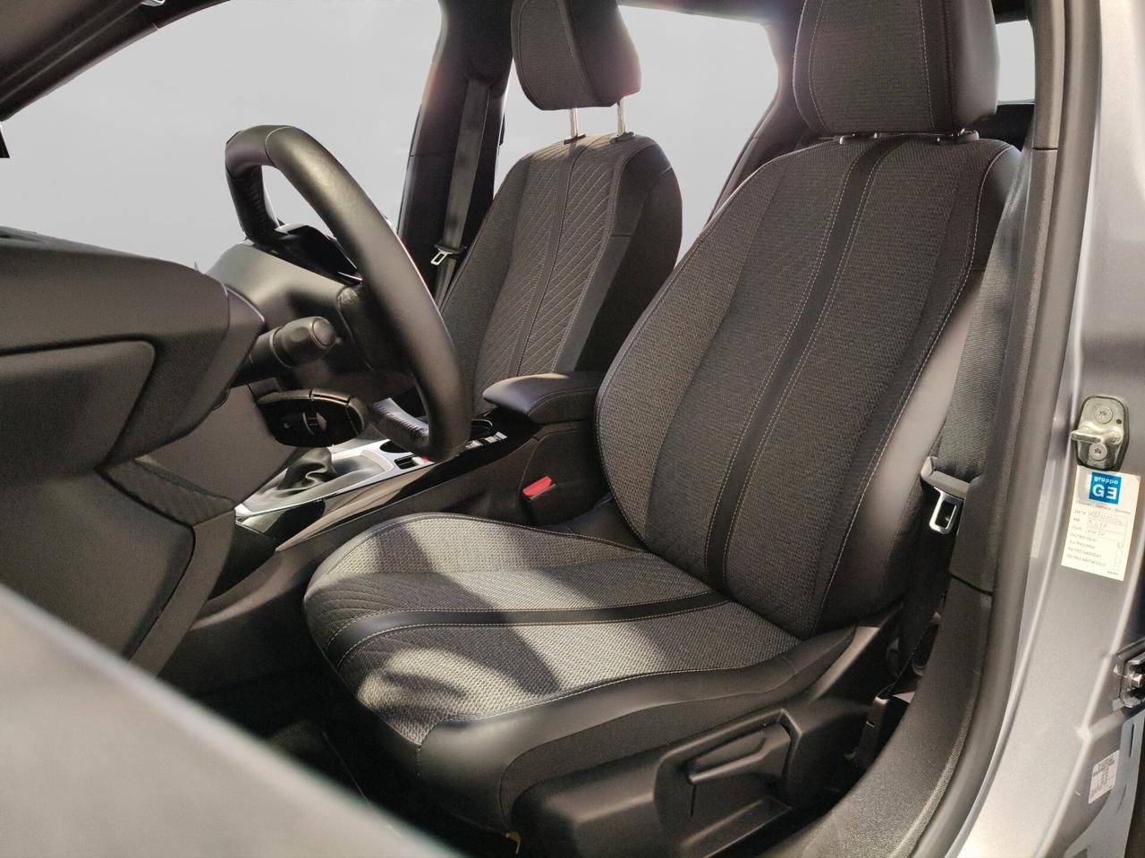 Peugeot 2008 PureTech 100CV S&S Allure