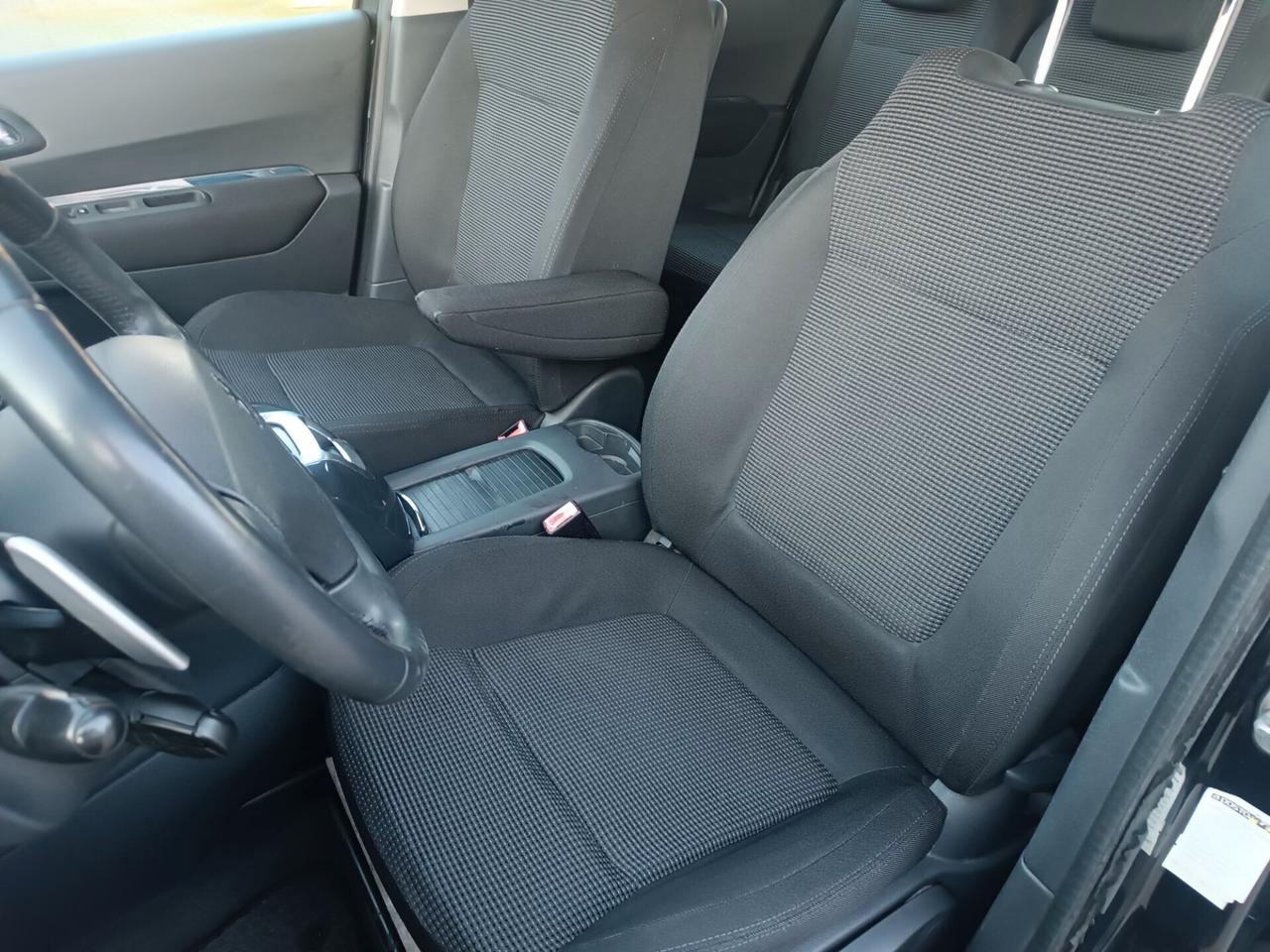 Peugeot 5008 1.6 diesel automatica garanzia