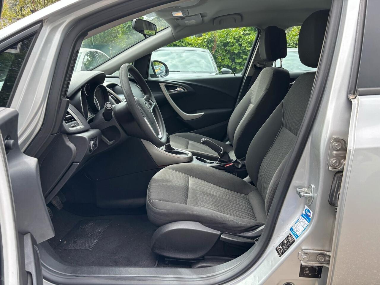 Opel Astra 1.4 100CV Sports Tourer Cosmo ok Neopatentati