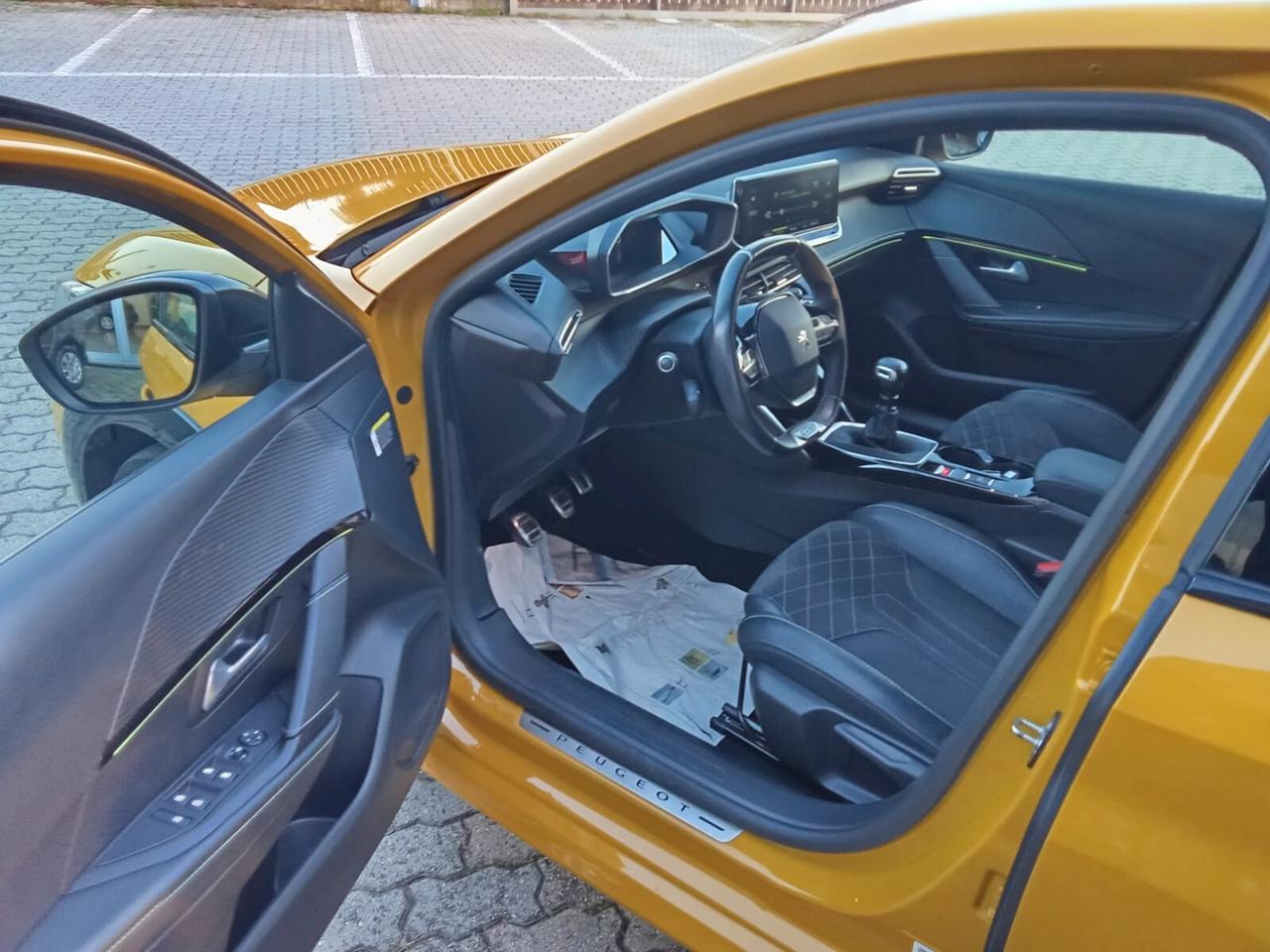 Peugeot 208 PureTech 100 Stop&Start 5 porte GT Pack