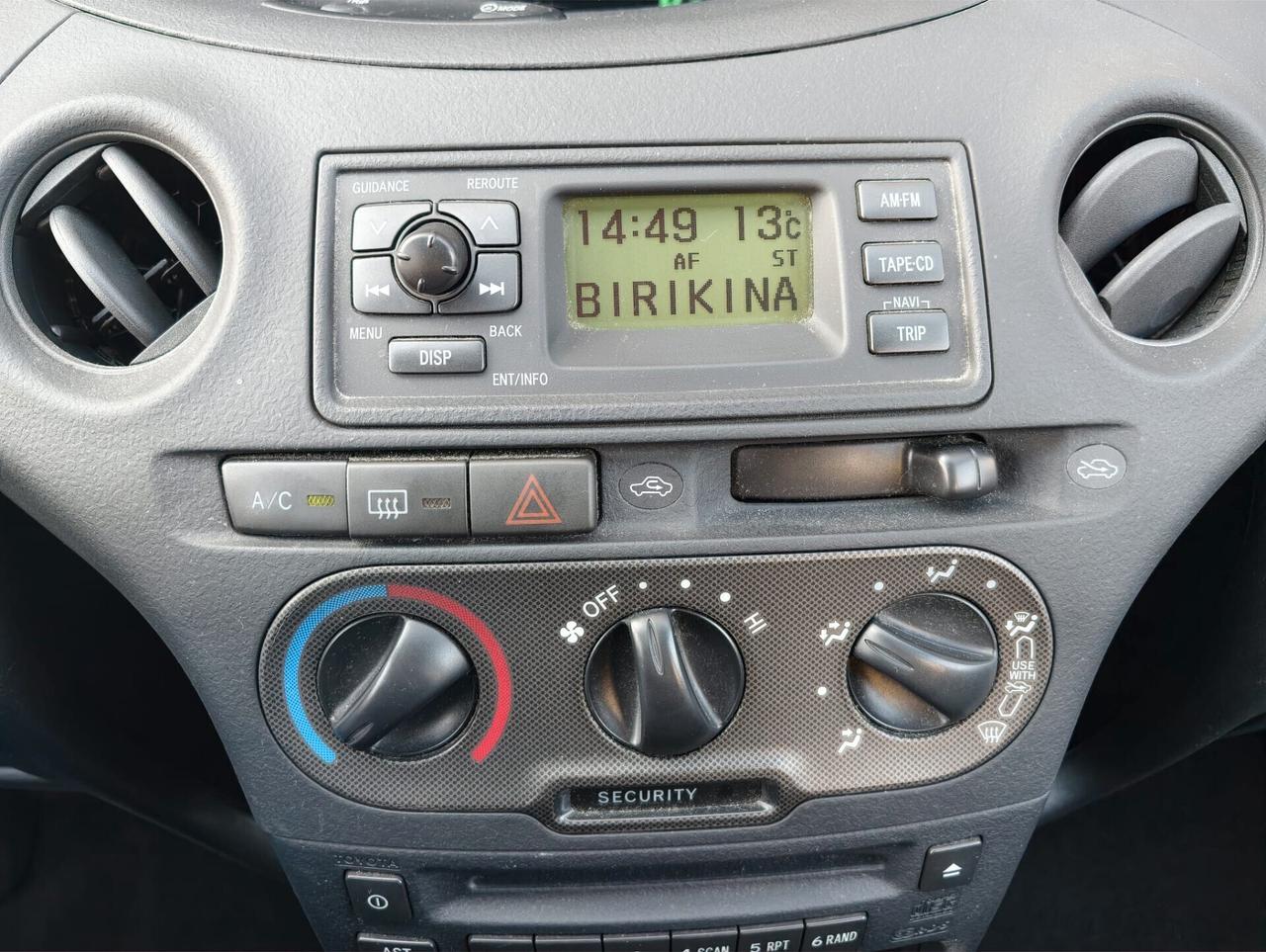 Toyota Yaris 1.0i 16V cat 5 porte Expo