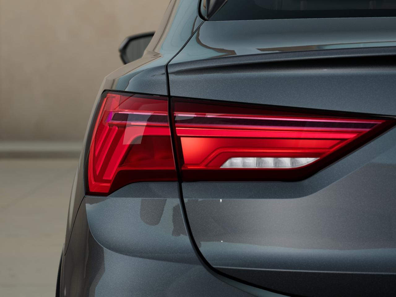 Audi Q3 sportback 35 2.0 tdi Blackline s-tronic