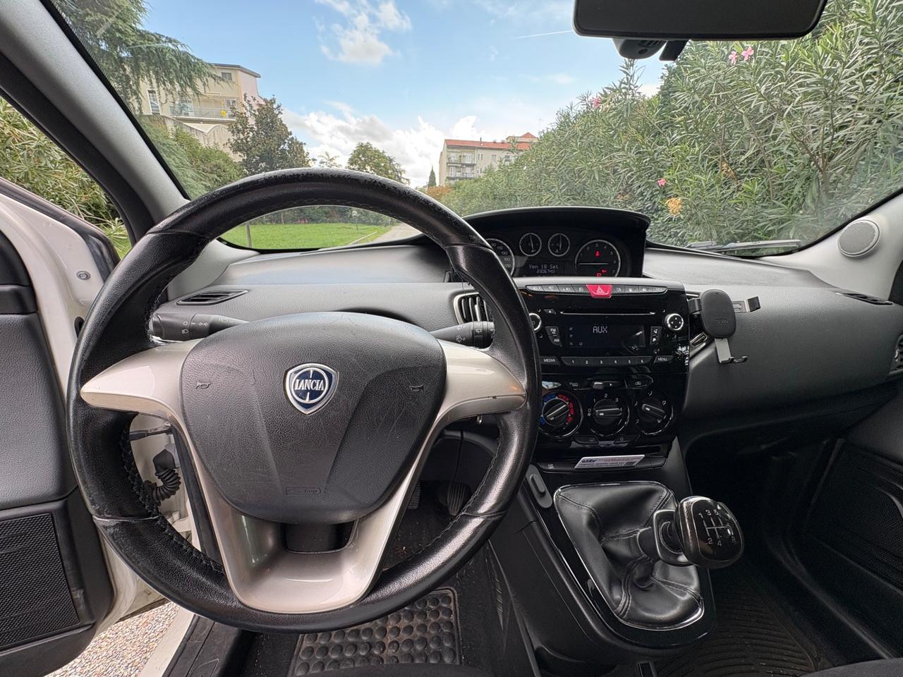 Lancia Ypsilon 0.9 TwinAir 85 CV 5 porte Metano Ecochic Gold