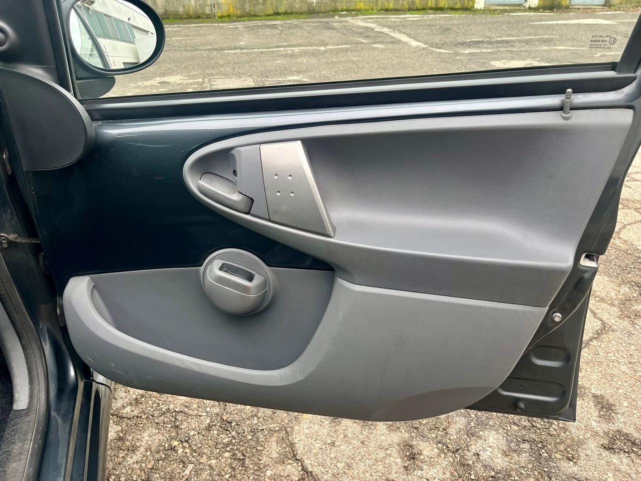 Toyota Aygo 1.0benz 2011 141.000km perfetta per neopatentati