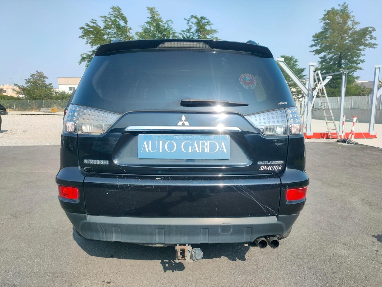 Mitsubishi Outlander 2.2 DI-D TC-SST Instyle DPF 7p