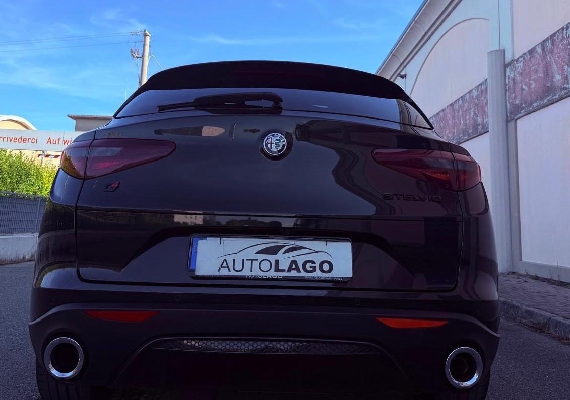 Alfa Romeo Stelvio 2.2 Turbodiesel 210 CV AT8 Q4 Super