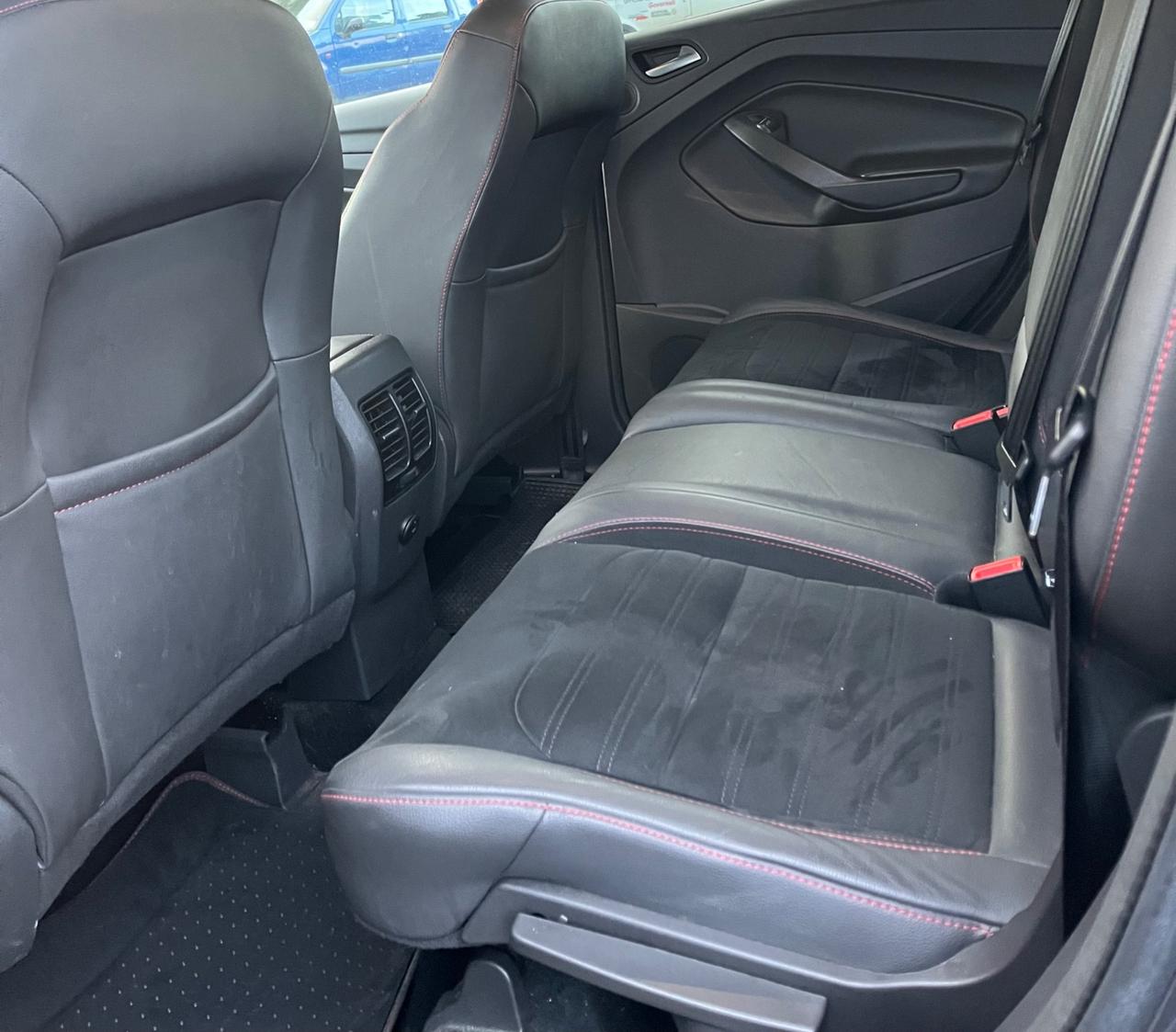 Ford Kuga 2.0 TDCI 150 CV S&S 4WD Powershift ST-Line