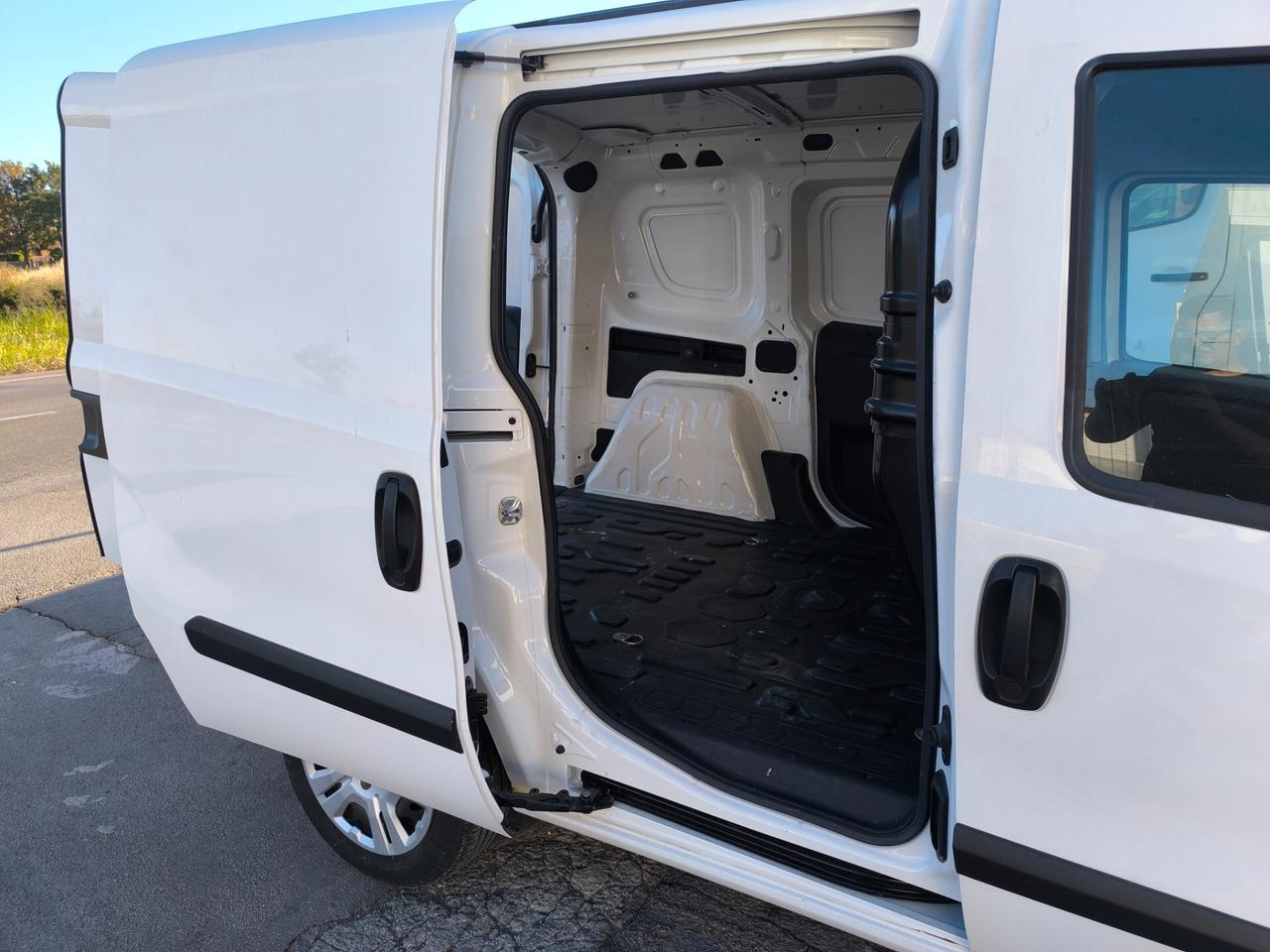 FIAT DOBLÒ 3 POSTI 1.6 DIESEL 08/2018 1 PROPRIETÀ NAVI/SENS.PARCHE