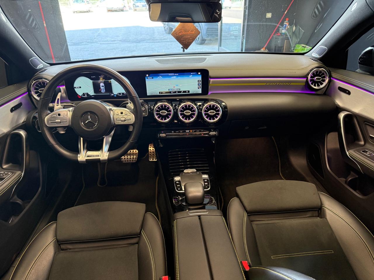 Mercedes-benz A 200 d Premium AMG Edition 1