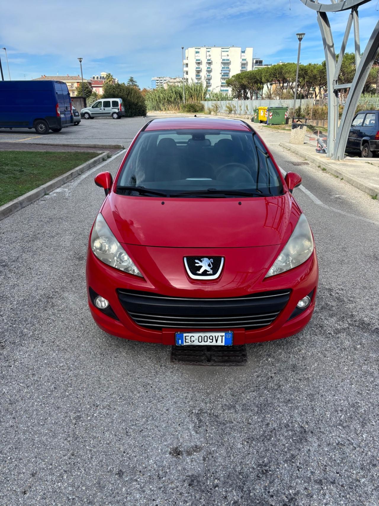 Peugeot 207 NEOPATENTATI