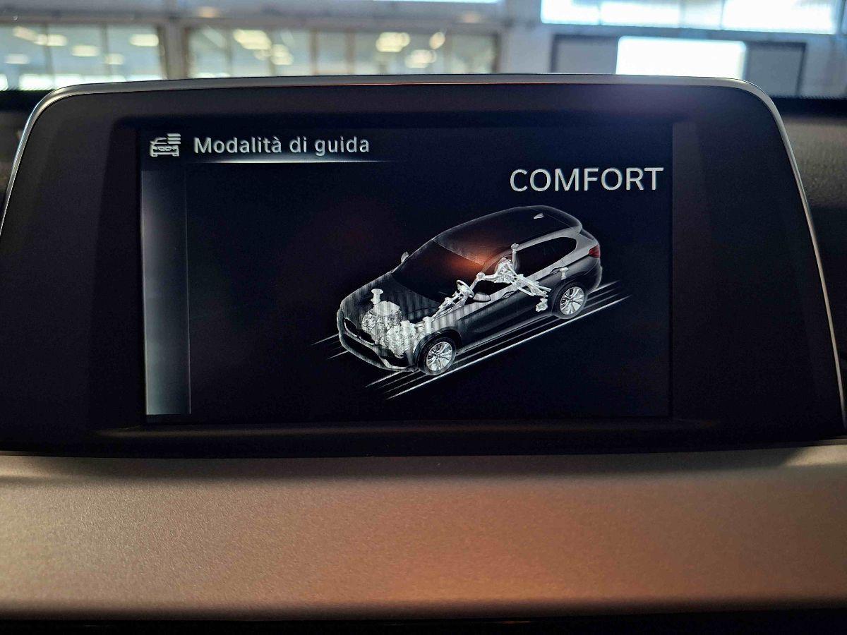 BMW X1 sDrive18d Business - AUTOMATICA + PAD - TAGLIANDATA - GARANZIA -