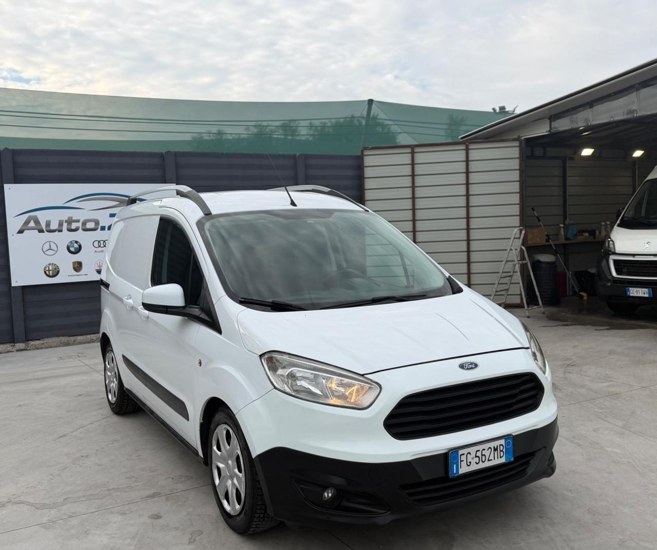 Ford Transit Courier 1.5 TDCi 95CV Van Trend