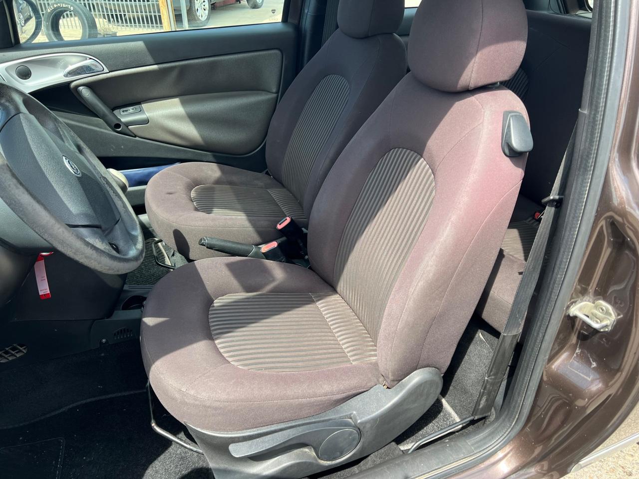 Lancia Ypsilon 1.2 69 CV Diva