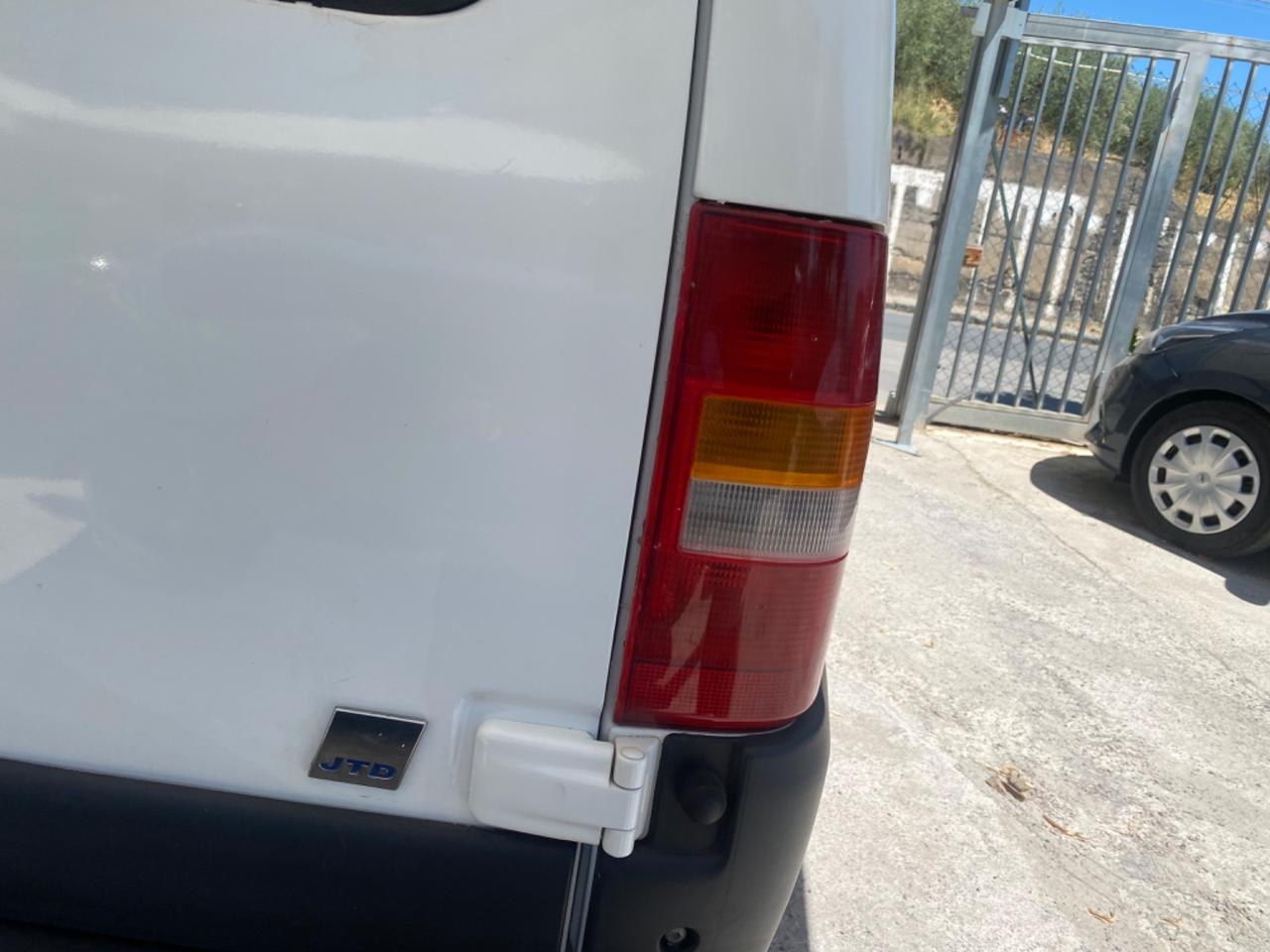 Fiat Scudo 2.0JTD110cv MAXI PASSO LUNGO KM0 2007