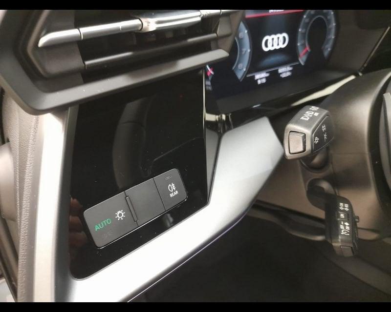 Audi A3 IV Sportback 1.5 tfsi mhev Business Advanced 150cv s-tronic