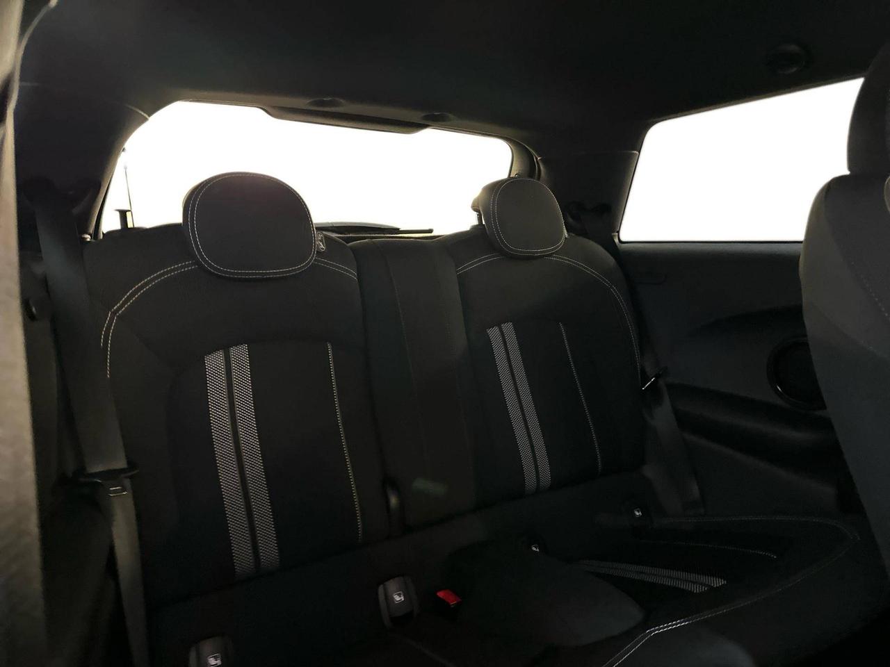 MINI Cooper SE Essential