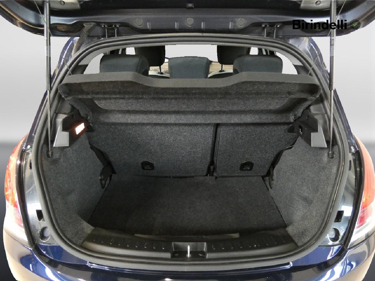 LANCIA Ypsilon 3ª serie - Ypsilon 1.2 69 CV 5 porte Silver