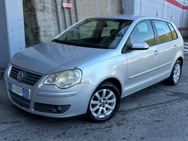 Volkswagen Polo 1.4/75CV 16V 5p. Sportline
