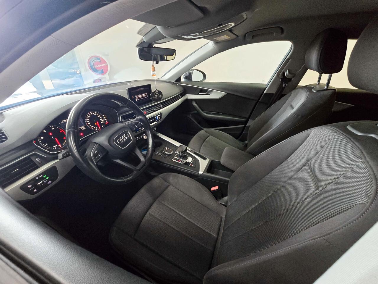 Audi A4 2.0 TDI 150 CV ultra S tronic
