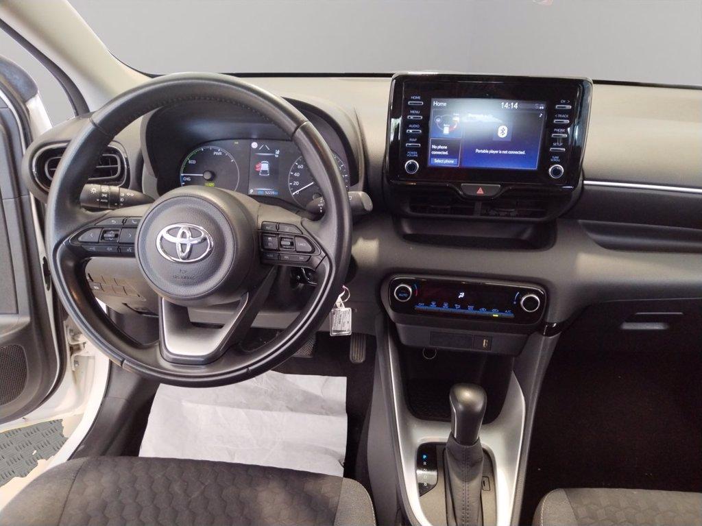 TOYOTA Yaris 1.5h active del 2023