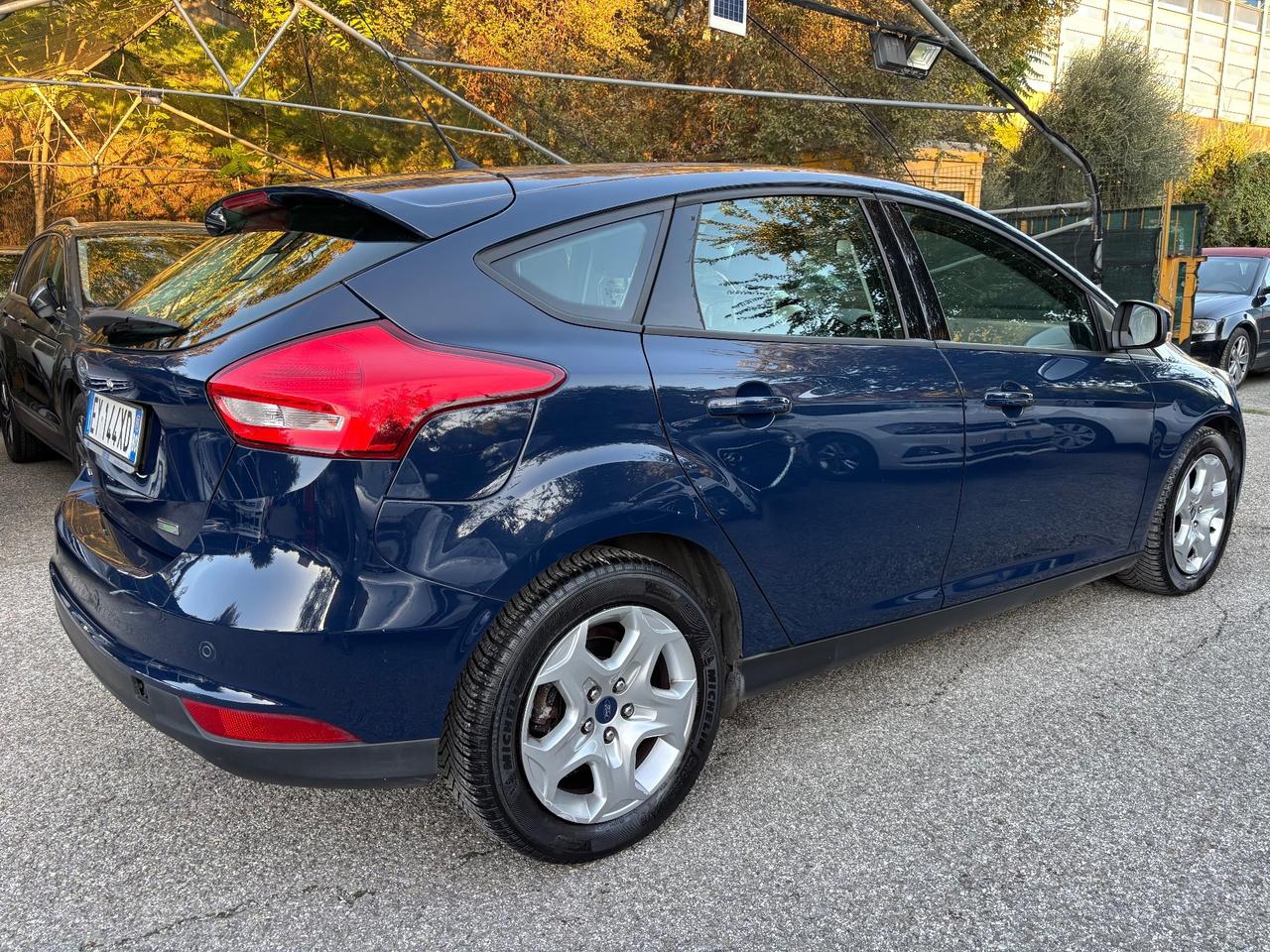 Ford Focus 1.0 benzina 5 porte