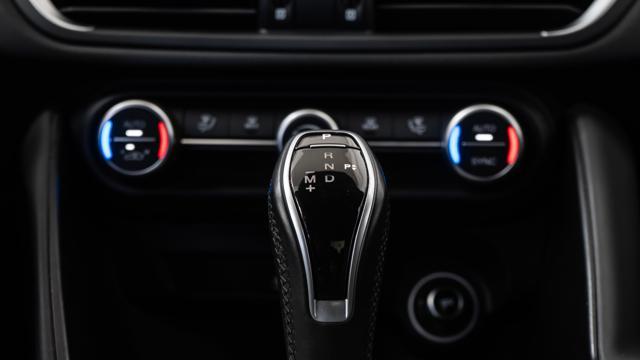 ALFA ROMEO Giulia V6 Bi-Turbo Quadrifoglio AKRAPOVIC CARBOCERAMICI