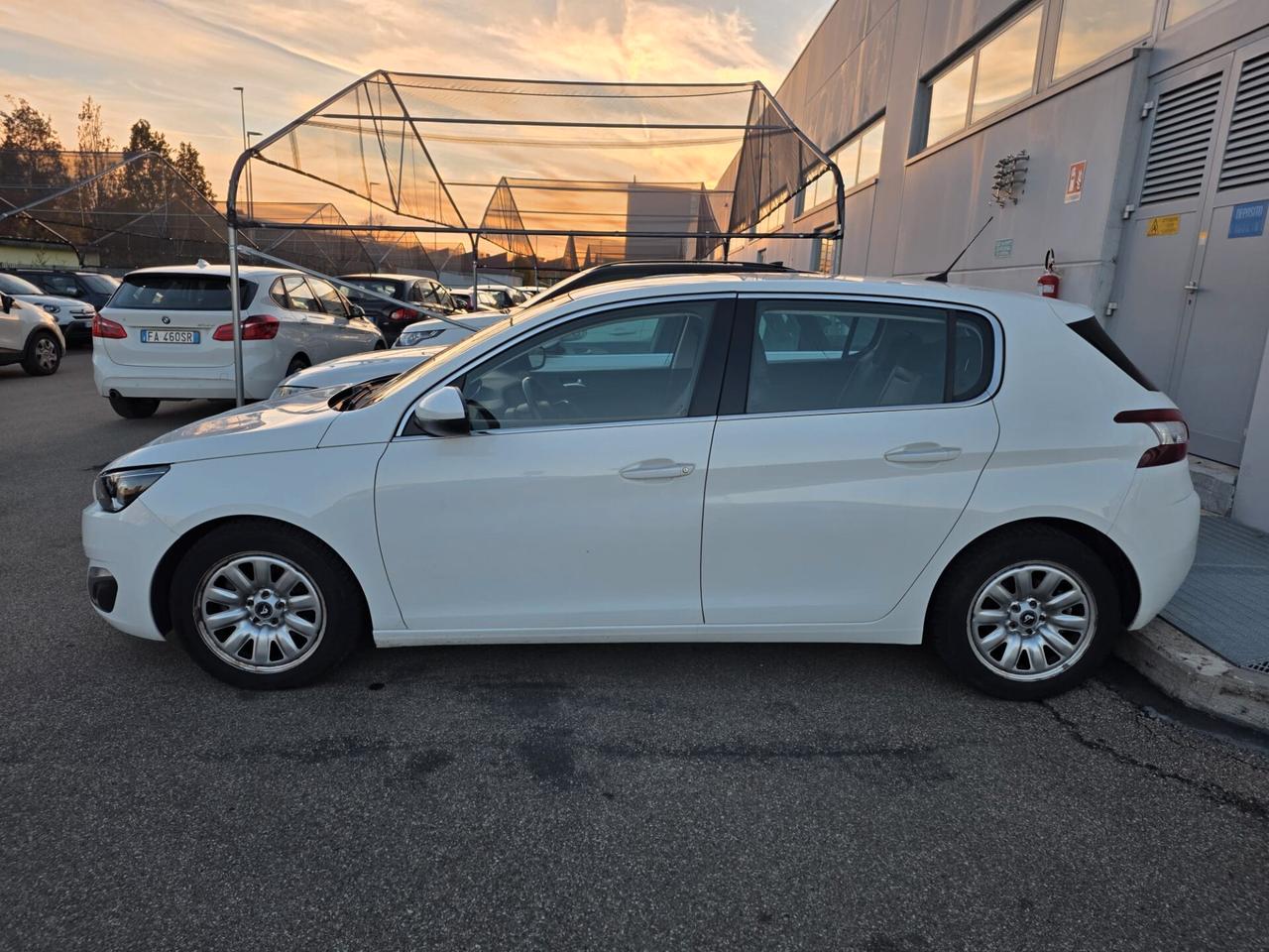 Peugeot 308 PureTech Turbo 130 S&S Allure