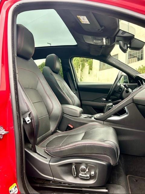 Jaguar E-Pace 2.0D 180 CV AWD R dynamic Chequered Flag