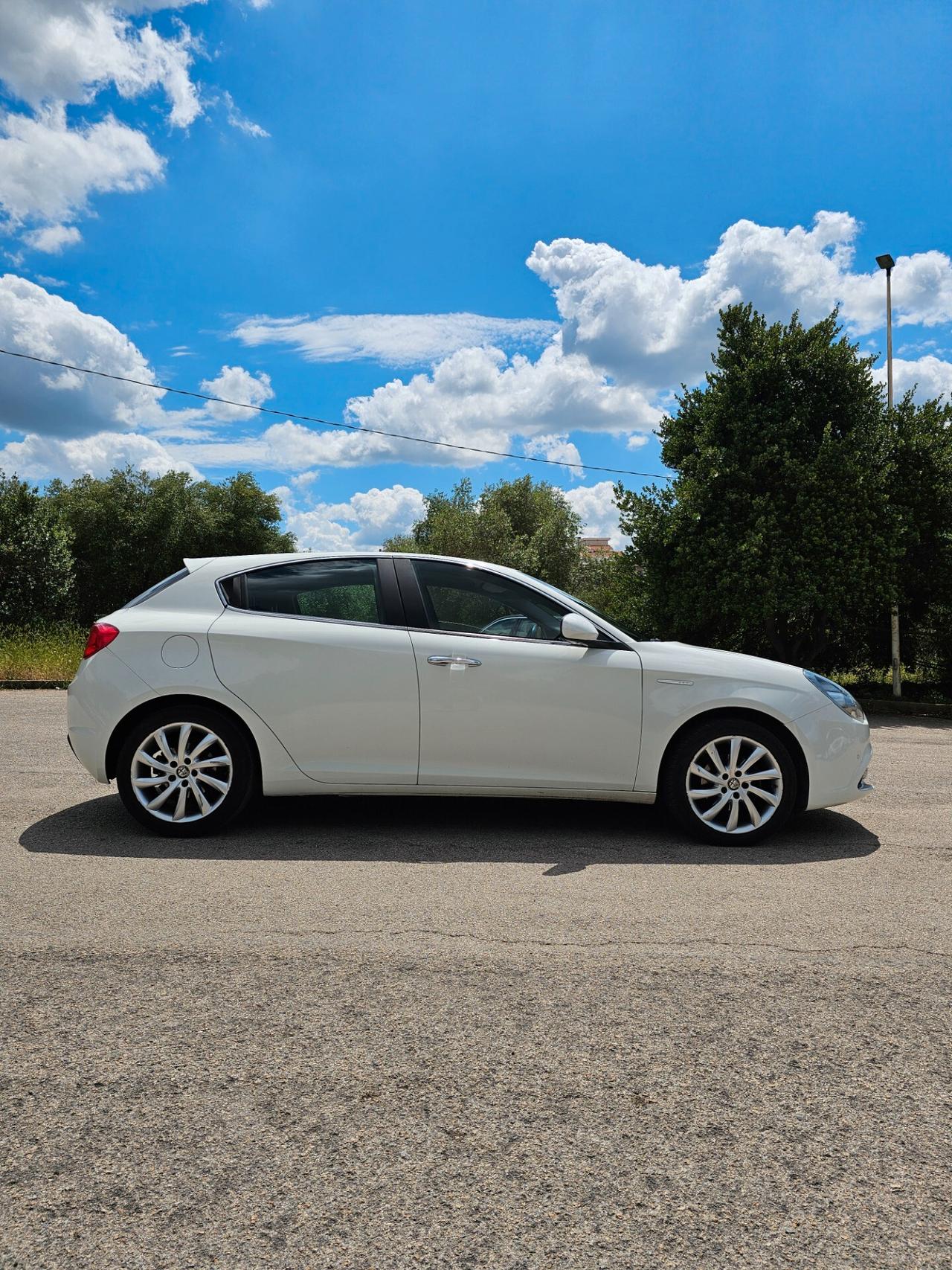 Alfa Romeo Giulietta 1.6 JTDm-2 120 CV Exclusive