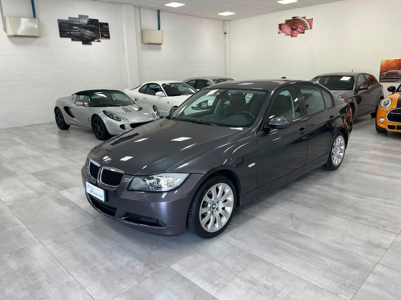 BMW 320 i Futura Berlina