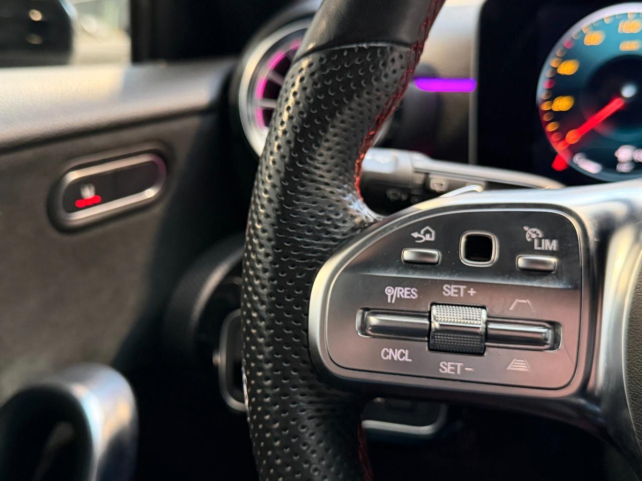 Mercedes-benz A 200 Premium AMG-LUCI-360-MULTIBEAM-TAGLIANDI MERCEDES